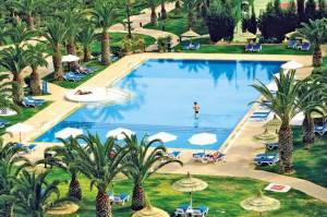 piscine HOTEL HOLIDAY VILLAGE MANAR